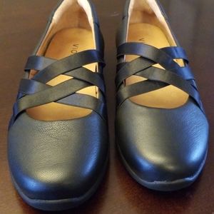 Vionic NWT Shoes- Black